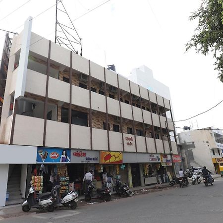 Nova Hotel Star Palace Rajkot Esterno foto