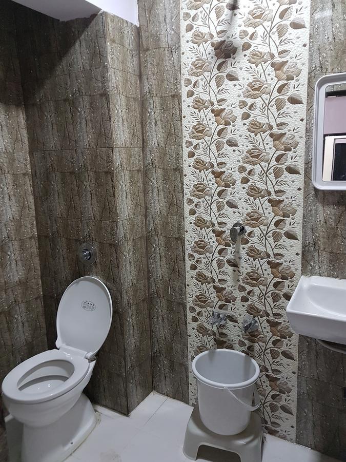 Nova Hotel Star Palace Rajkot Esterno foto