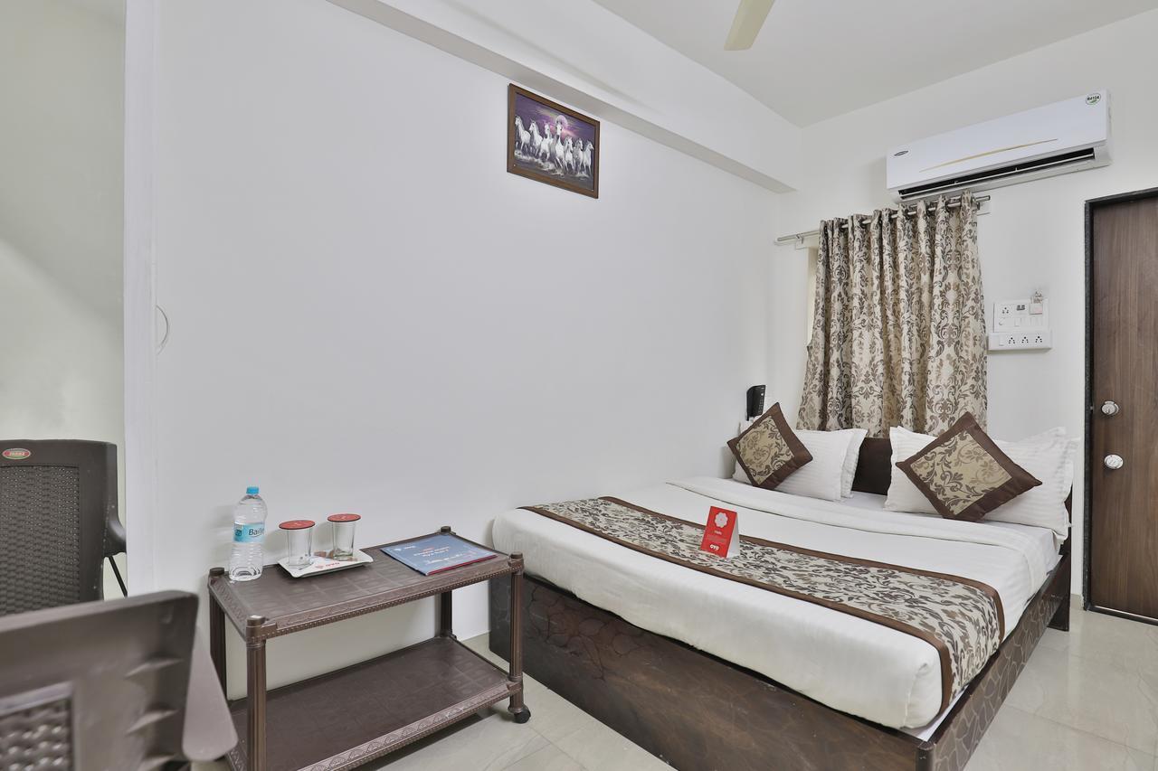 Nova Hotel Star Palace Rajkot Esterno foto